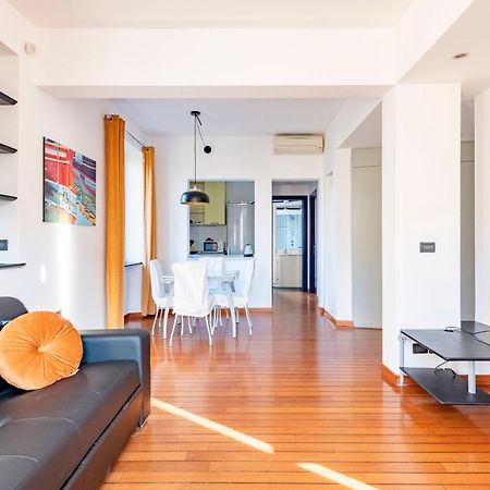 Apartamento Joivy Modern Flat Next To The Sea Génova Exterior foto